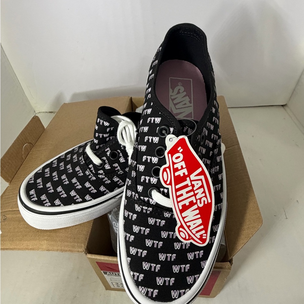Vans Black and White WTF Saying Patterned Sneakers Size Women’s 5 Mens 3.5